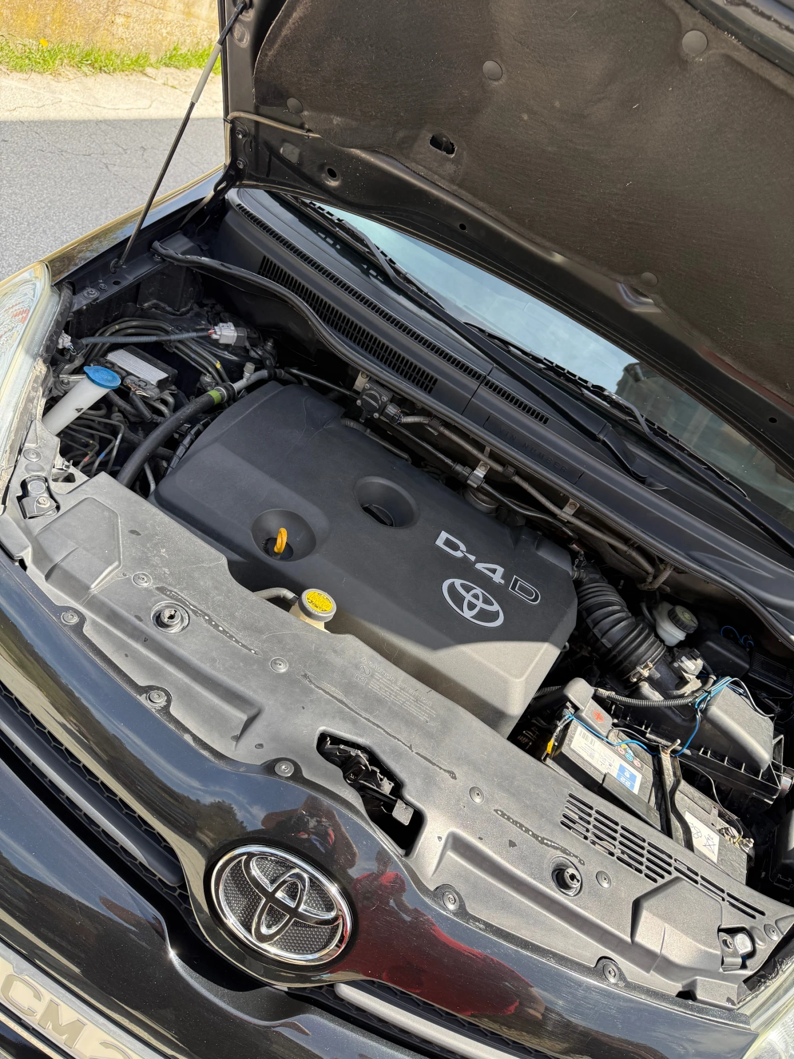 Toyota Corolla verso 2.2D4D - изображение 9