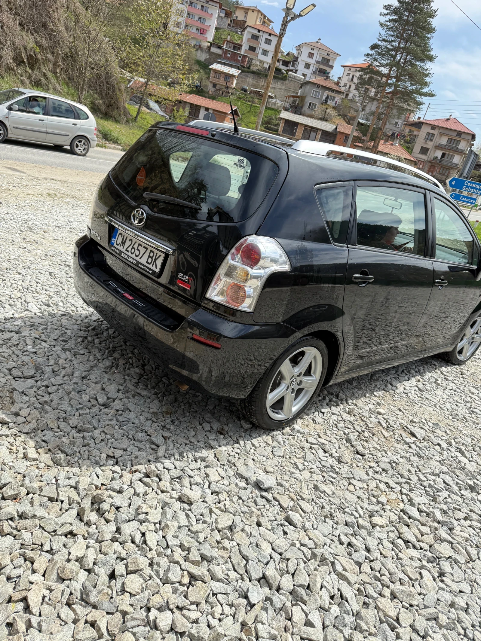 Toyota Corolla verso 2.2D4D - изображение 2