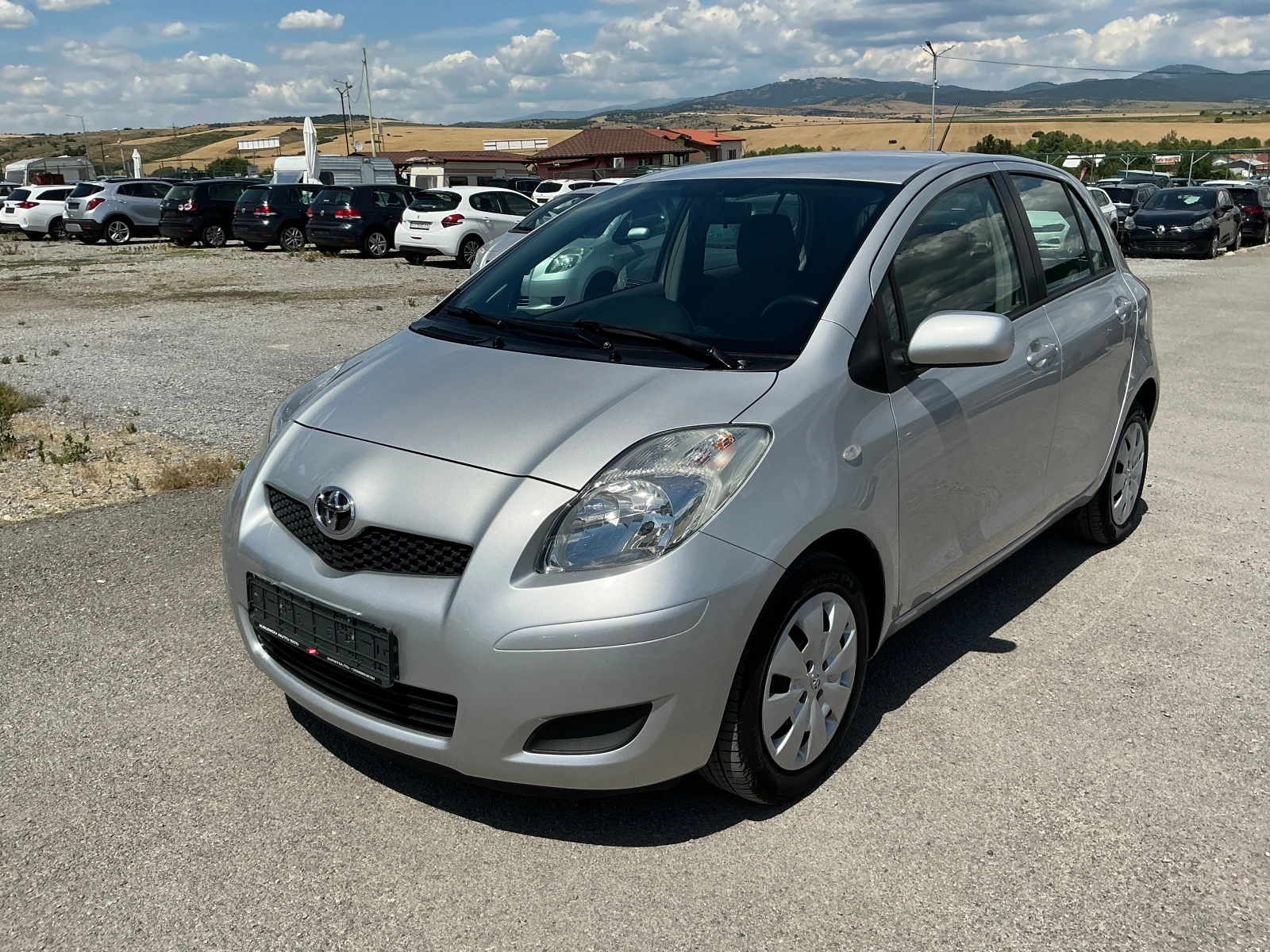 Toyota Yaris 1.3 VVT-i - изображение 3