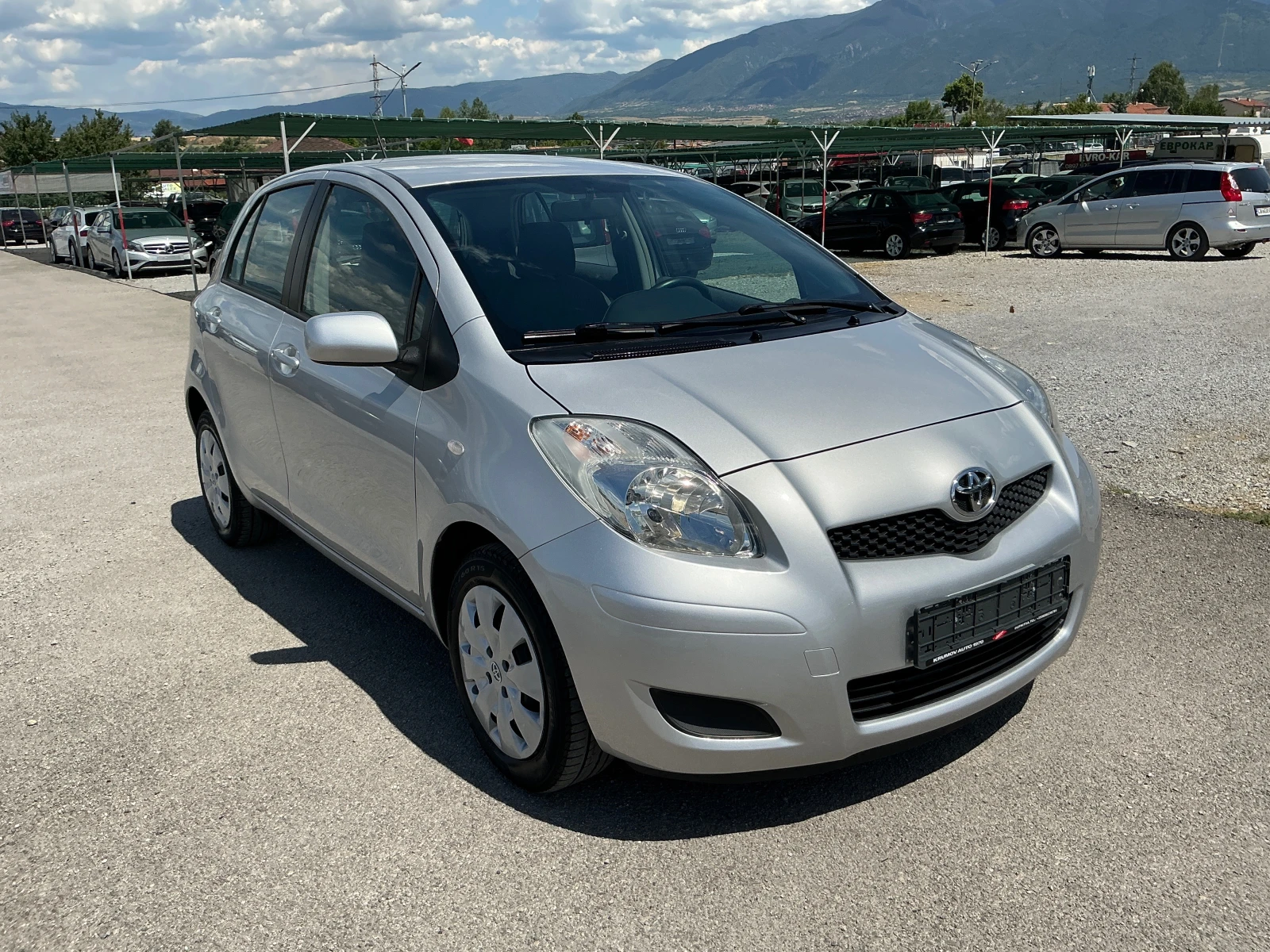 Toyota Yaris 1.3 VVT-i - изображение 2