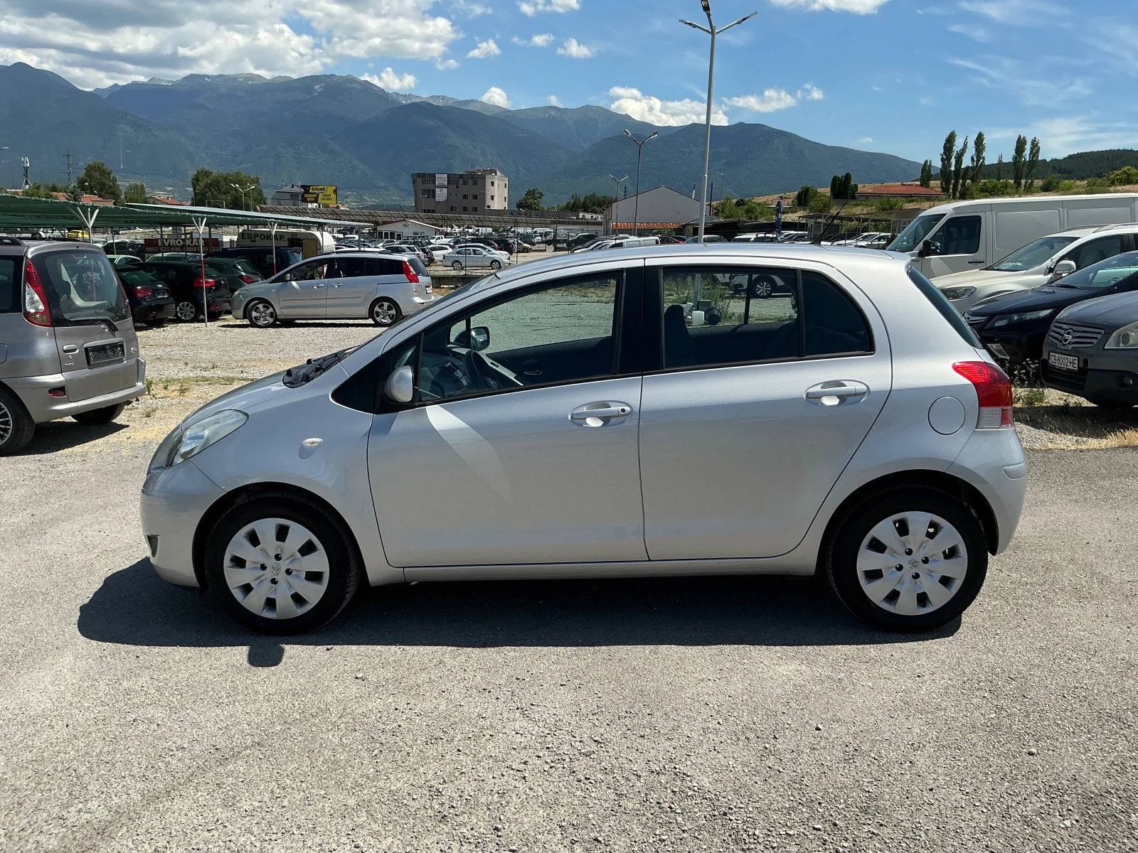 Toyota Yaris 1.3 VVT-i - изображение 5