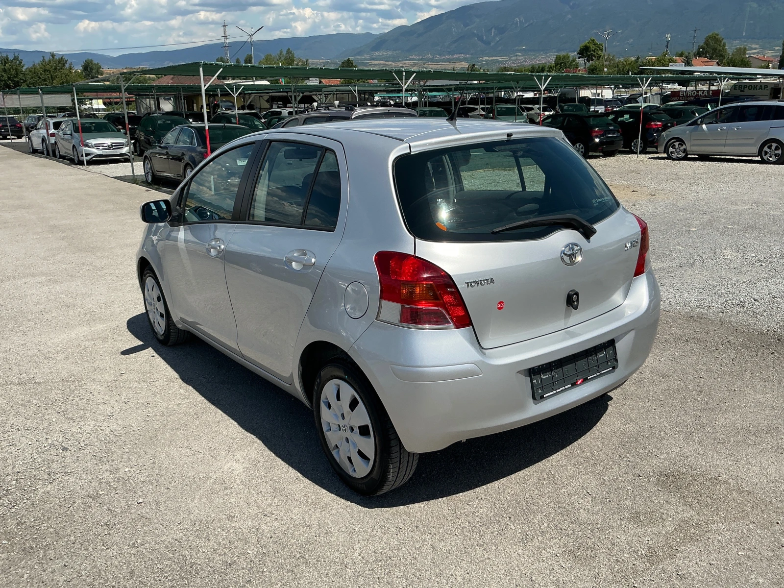 Toyota Yaris 1.3 VVT-i - изображение 6