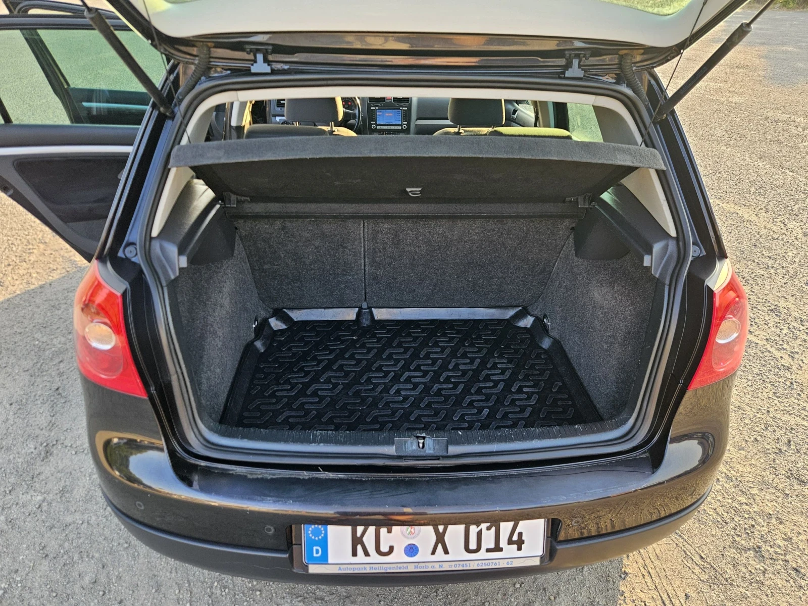 VW Golf 1.9tdi navi 105ps tour TOP! - изображение 8