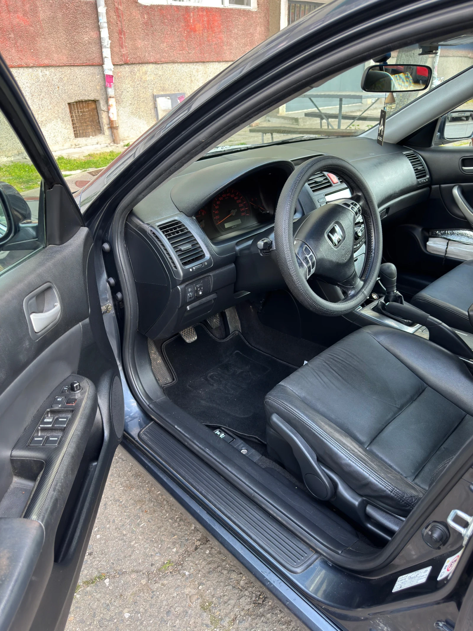 Honda Accord Executive, снимка 11 - Автомобили и джипове - 51643540