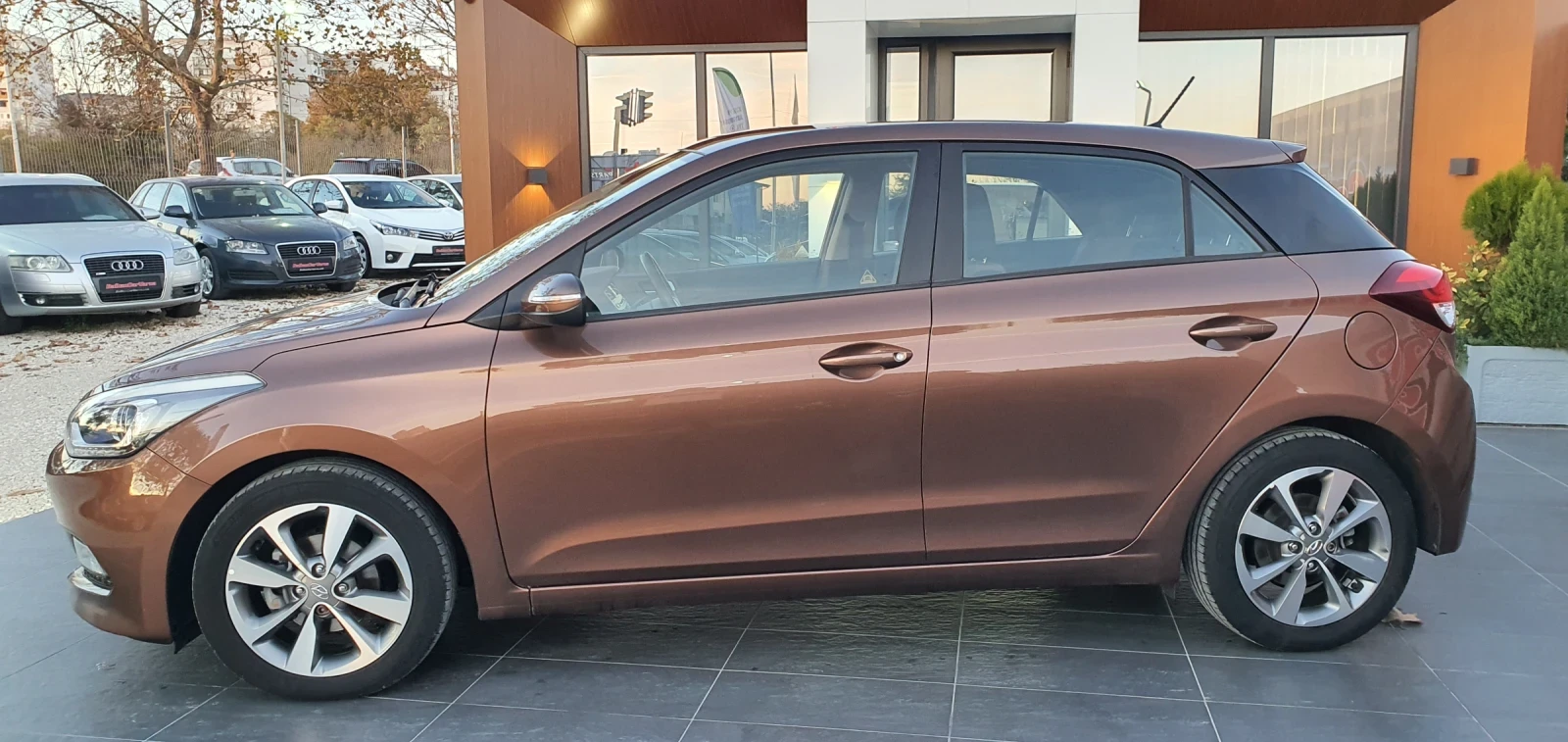 Hyundai I20 1.2i 1.6V STYLE - изображение 4