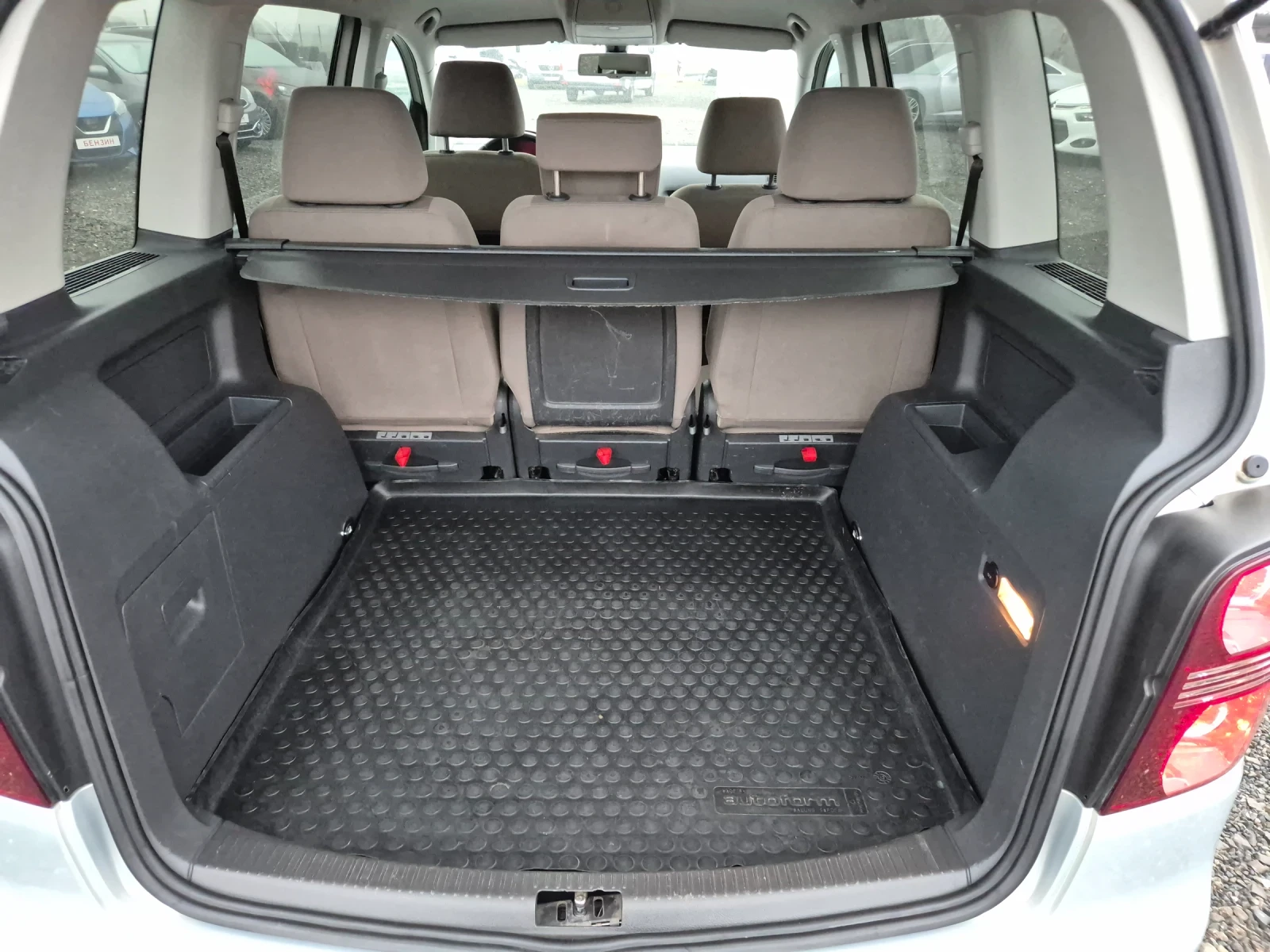 VW Touran 1.9TDI DSG | Mobile.bg � ����������� 16