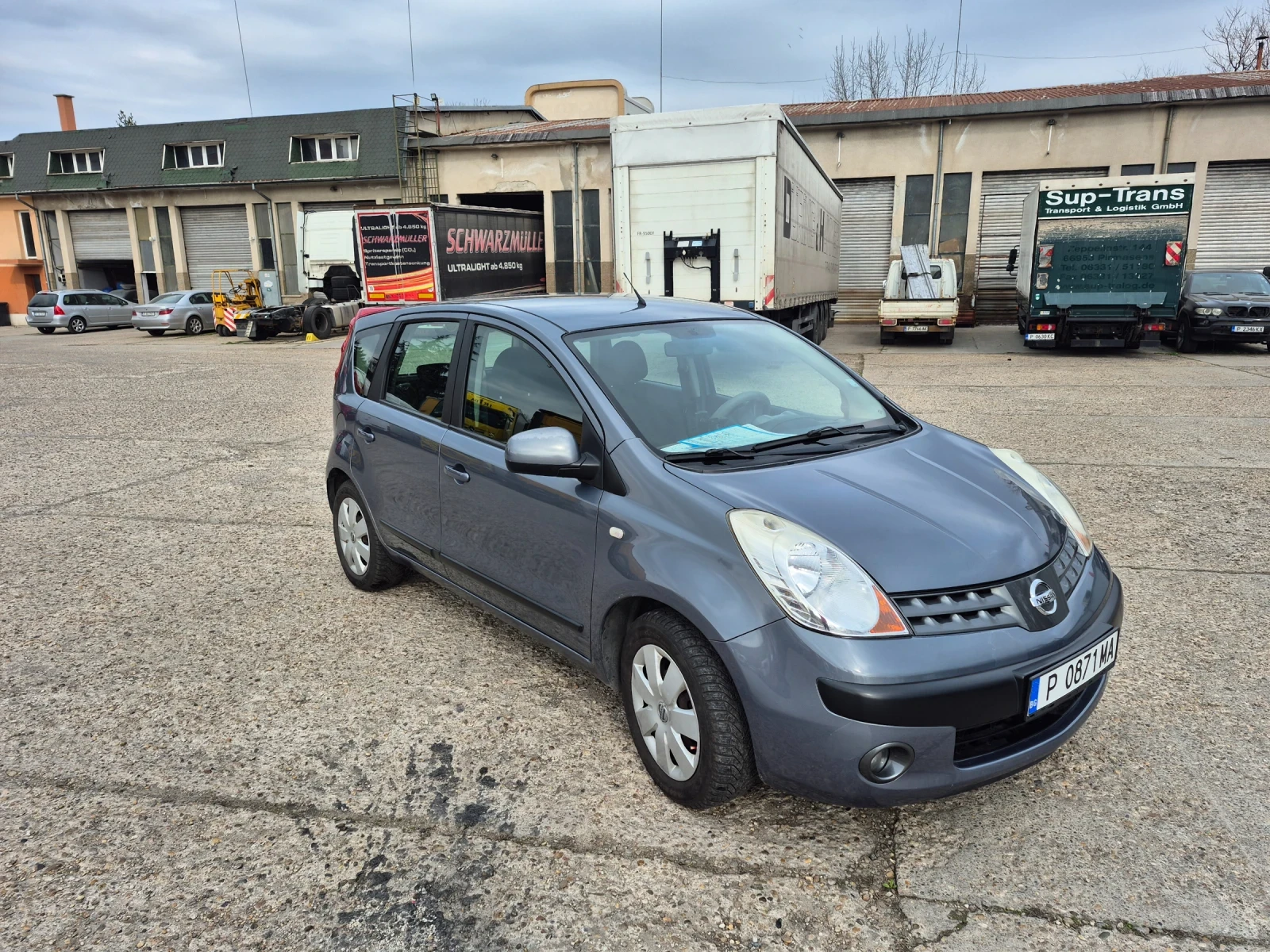 Nissan Note РЕГИСТРИРАН. ОБСЛУЖЕН, снимка 2 - Автомобили и джипове - 53928163