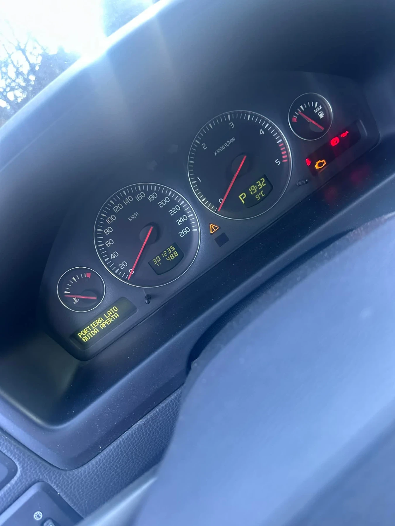 Volvo V70 D5, снимка 7 - Автомобили и джипове - 54142336