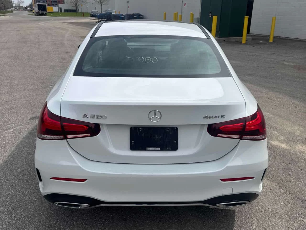 Mercedes-Benz A 220 * CARFAX * БЕЗ ИНЦИДЕНТИ * , снимка 4 - Автомобили и джипове - 54359551