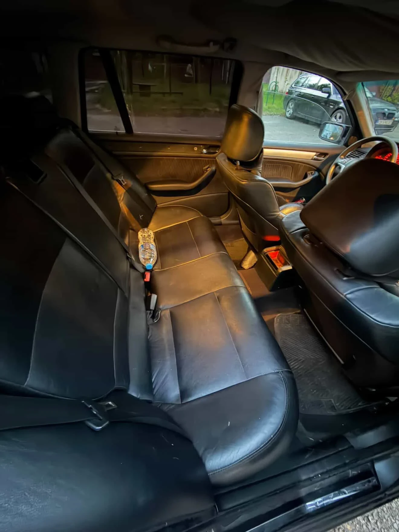 BMW 330, снимка 6 - Автомобили и джипове - 54376489