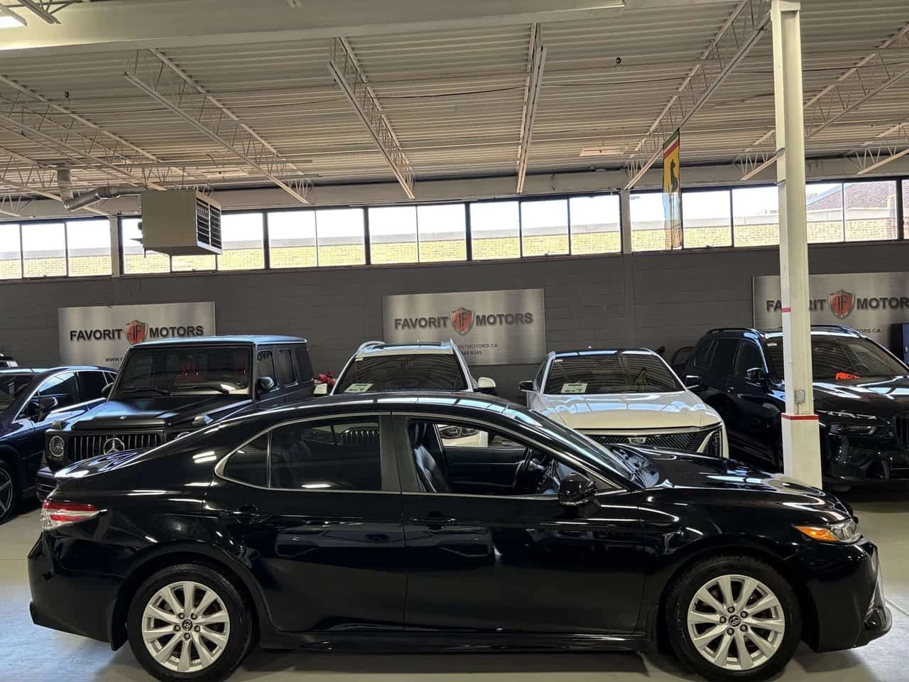Toyota Camry * SE * CARFAX * ЦЕНА ДО БГ, снимка 3 - Автомобили и джипове - 54615413