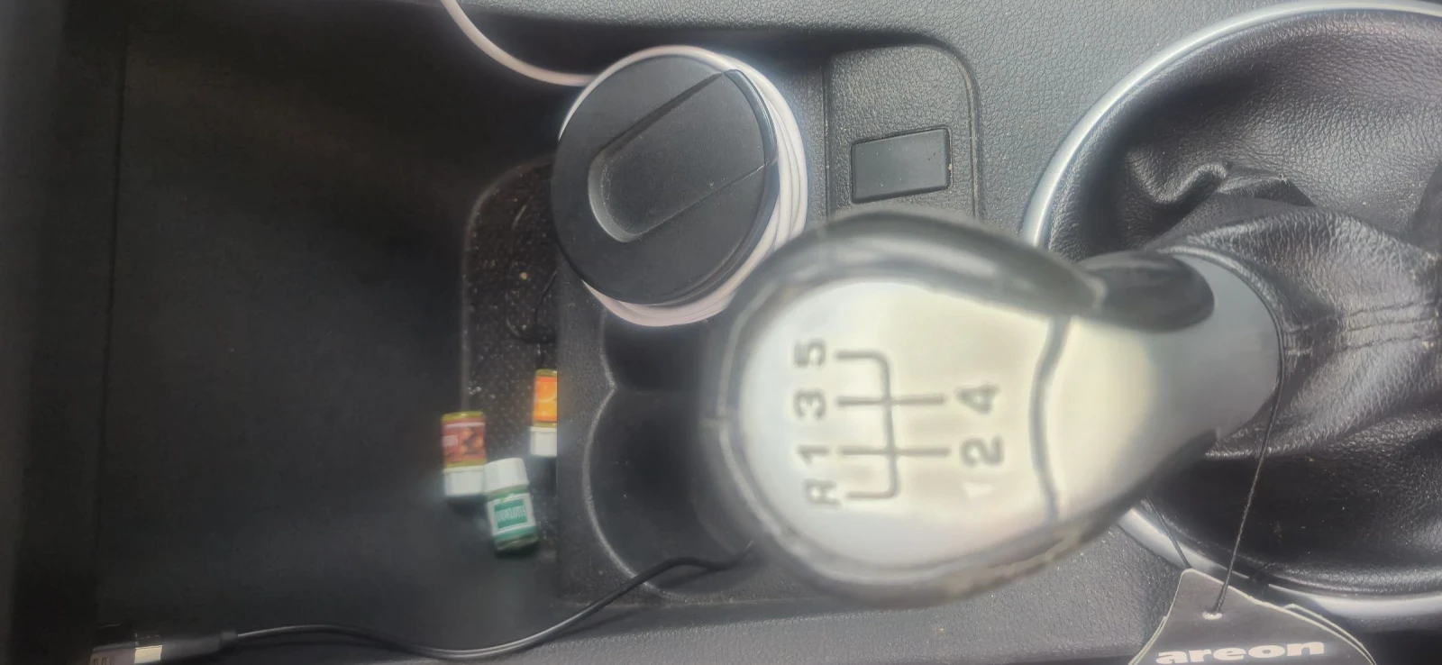 Skoda Fabia, снимка 11 - Автомобили и джипове - 54643095