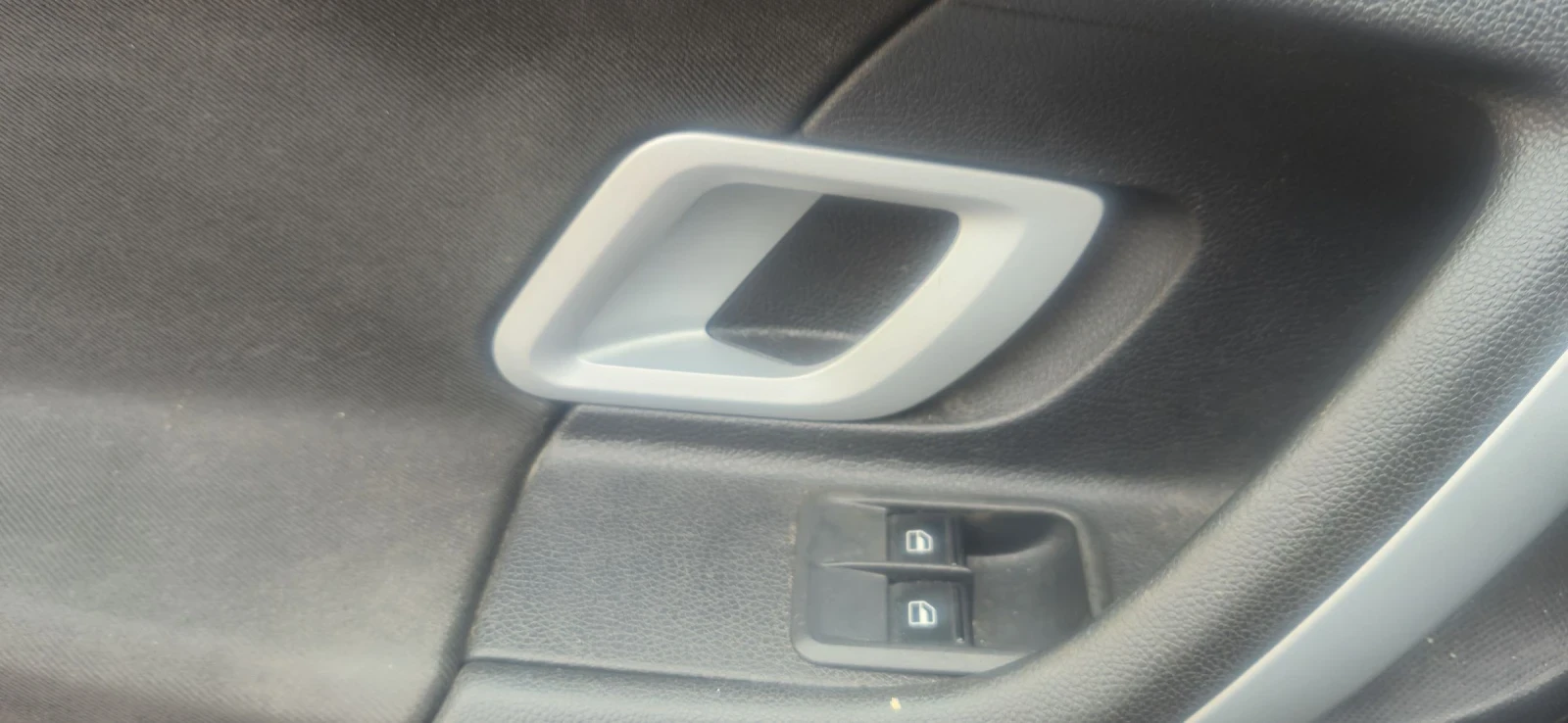 Skoda Fabia, снимка 10 - Автомобили и джипове - 54643095