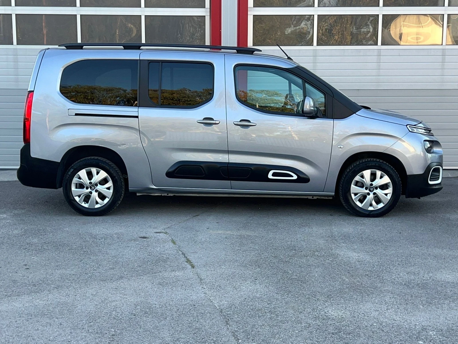 Citroen Berlingo 1.5BLUE HDI AUTOMATIK HED-UP NAVI EVRO 6D ЛИЗИНГ, снимка 7 - Автомобили и джипове - 54799501