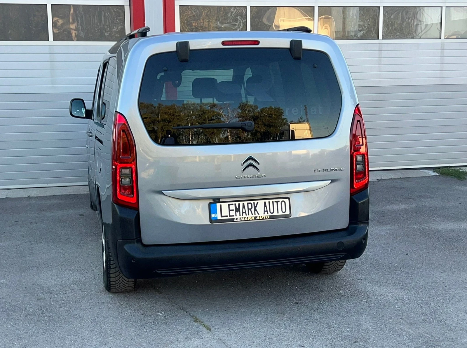 Citroen Berlingo 1.5BLUE HDI AUTOMATIK HED-UP NAVI EVRO 6D ЛИЗИНГ, снимка 9 - Автомобили и джипове - 54799501