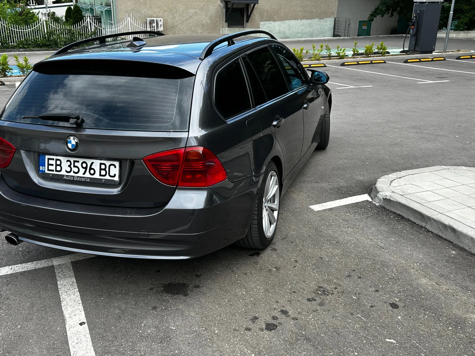 BMW 320, снимка 6 - Автомобили и джипове - 55011270