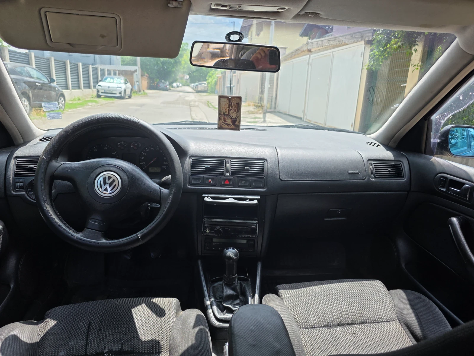 VW Golf 1.9тди, снимка 5 - Автомобили и джипове - 55249648