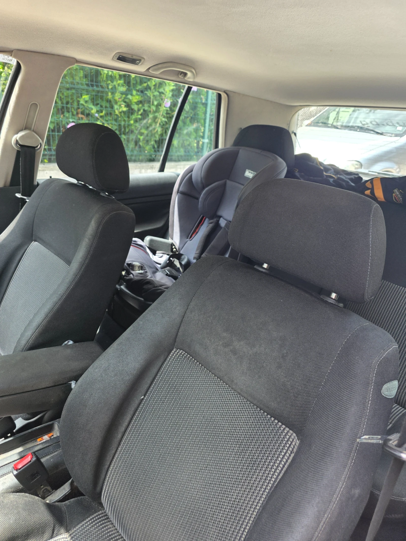 VW Golf 1.9тди, снимка 8 - Автомобили и джипове - 55249648