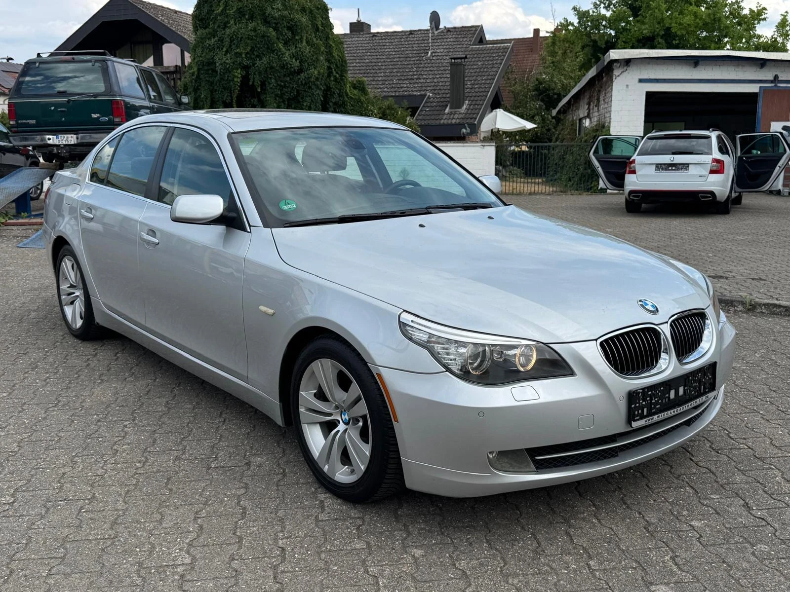 BMW 528 Фейслифт , снимка 4 - Автомобили и джипове - 55317183