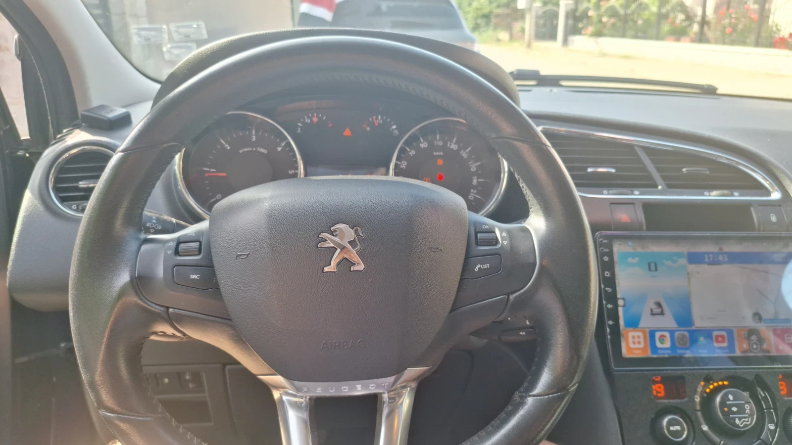 Peugeot 3008 1.6 HDI, снимка 10 - Автомобили и джипове - 55599033