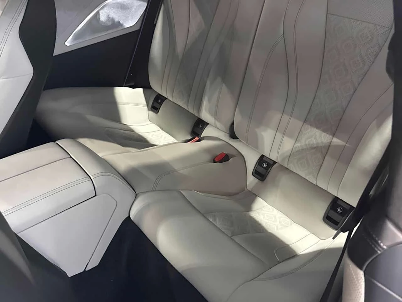 BMW M8 * Competition* CARFAX* ����������*  | Mobile.bg � ����������� 17