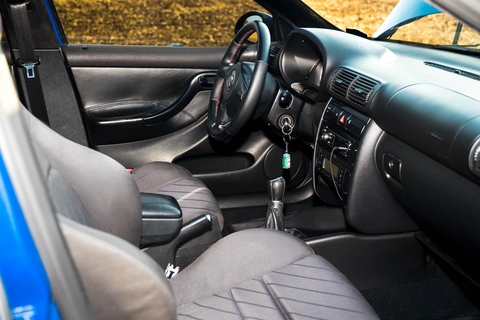 Seat Leon, снимка 11 - Автомобили и джипове - 55867688