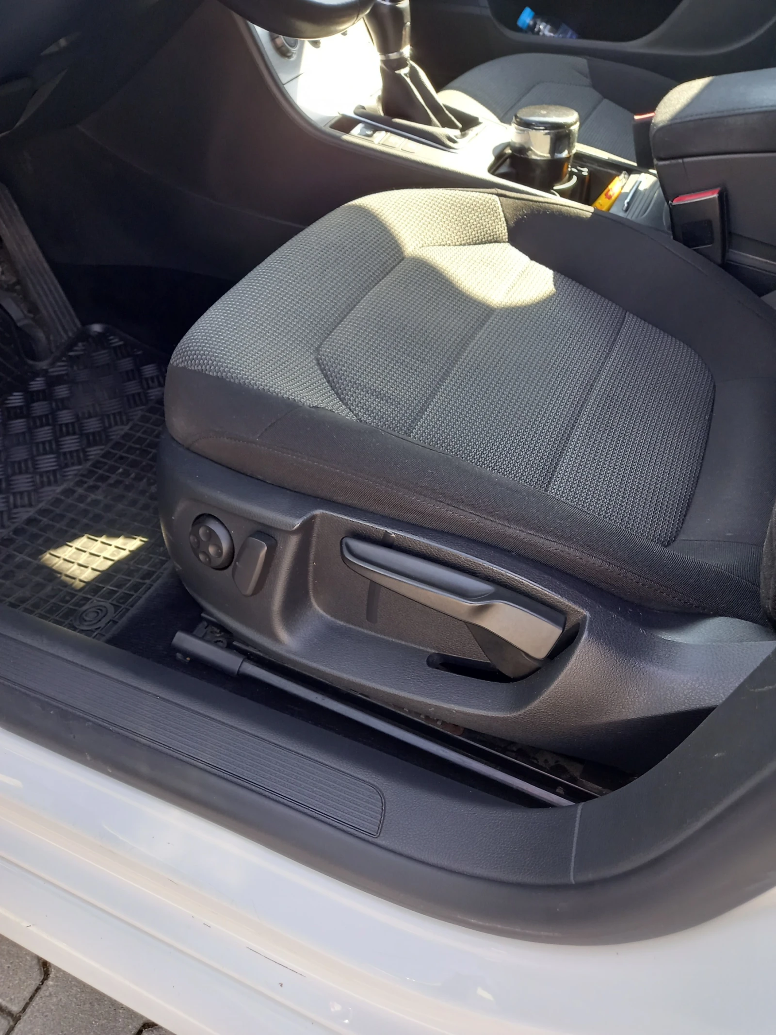 VW Passat 2.0 TDI, снимка 10 - Автомобили и джипове - 56064282