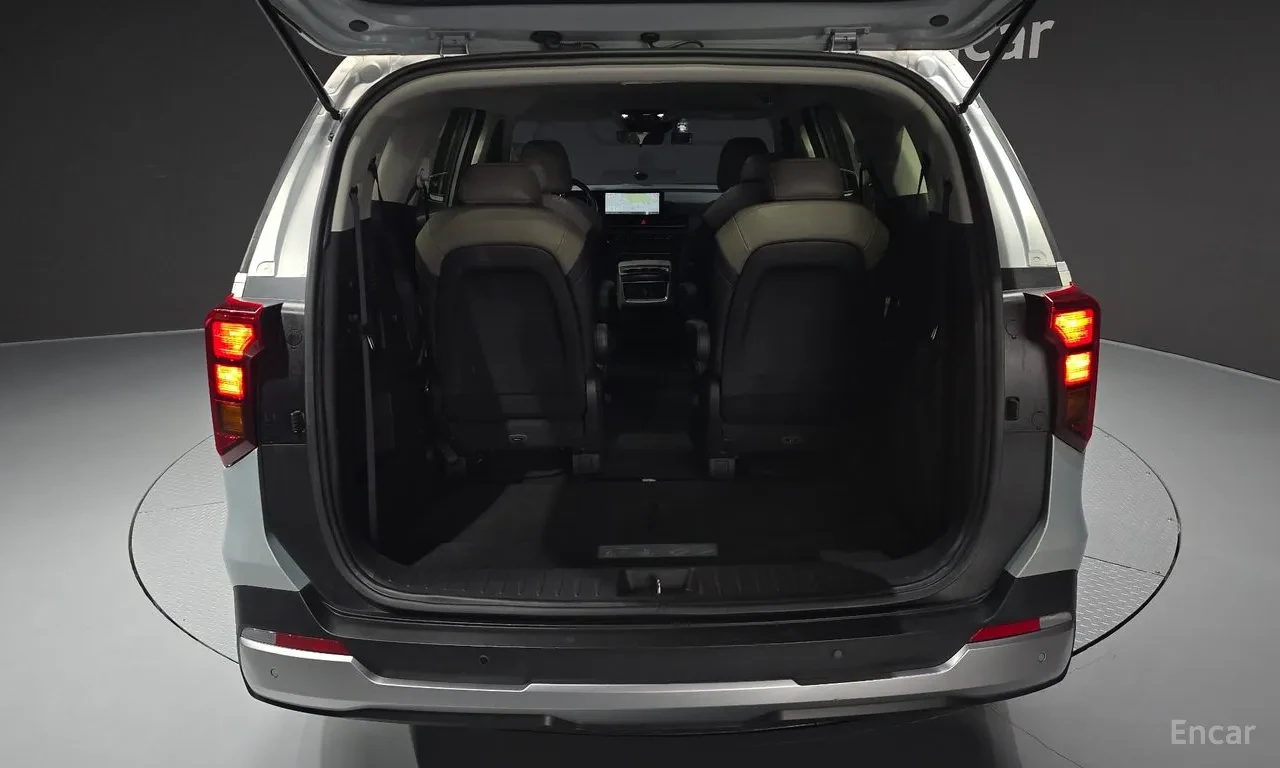 Kia Carnival 3.5* 360 КАМЕРИ* ДИСТРОНИК* LANE ASSIST* КРАЙНА ЦЕ, снимка 17 - Автомобили и джипове - 56414577