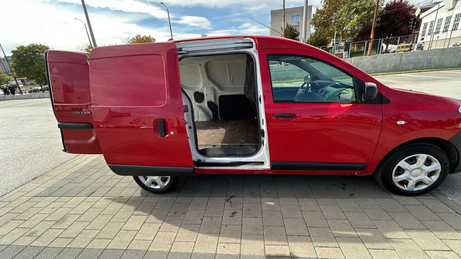 Dacia Dokker, снимка 2 - Автомобили и джипове - 56637481