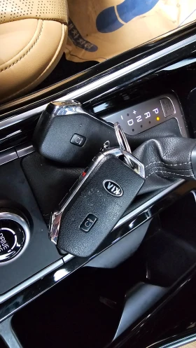 Kia Sorento TRENDY* 2.2D* 360* КАМЕРИ* ПОДГРЕВ* , снимка 16