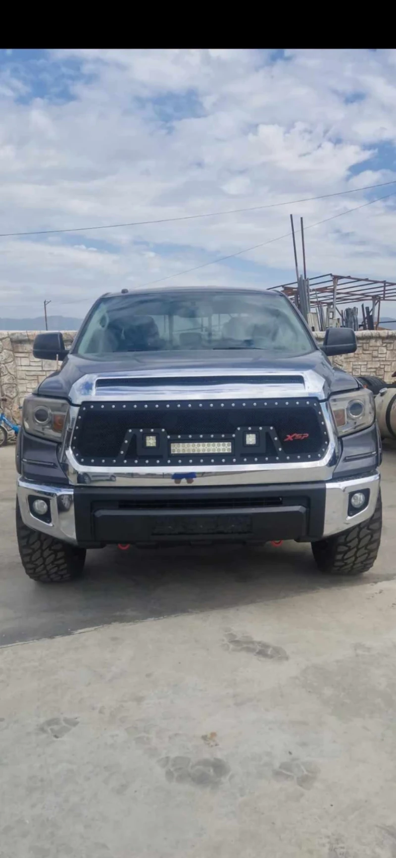 Toyota Tundra 5.7, снимка 1 - Автомобили и джипове - 47533159