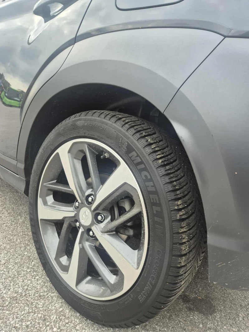 Hyundai Kona, снимка 4 - Автомобили и джипове - 52199527