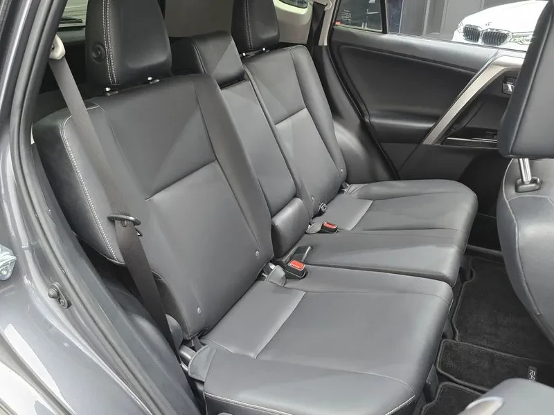 Toyota Rav4 2.5 2Wd 4Th Generation, снимка 12 - Автомобили и джипове - 56498243