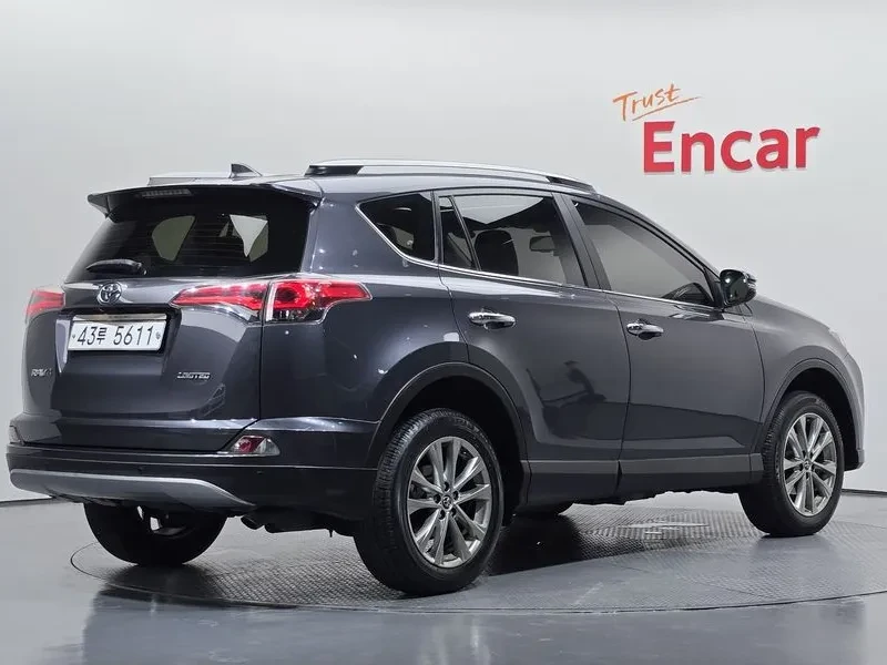 Toyota Rav4 2.5 2Wd 4Th Generation, снимка 2 - Автомобили и джипове - 56498243