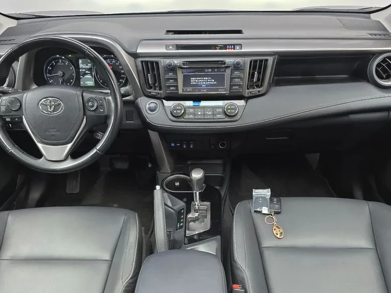 Toyota Rav4 2.5 2Wd 4Th Generation, снимка 7 - Автомобили и джипове - 56498243