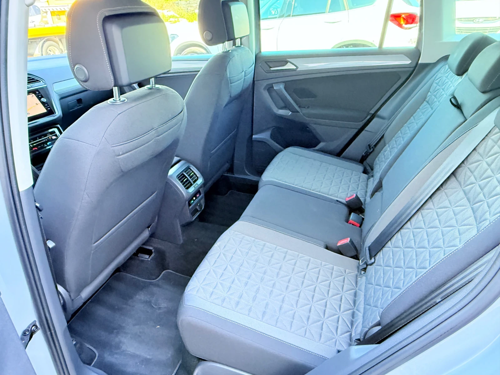 VW Tiguan 2.0tdi* Highline* 130000km* Nardo Grey* UNIKAT*  - изображение 9