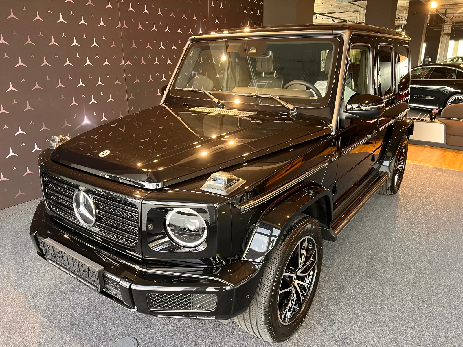 Mercedes-Benz G 400  AMG/ BURMESTER /360/ NIGHT/MANUFAKTUR/EXCLUSIV/ D | Mobile.bg — изображение 1