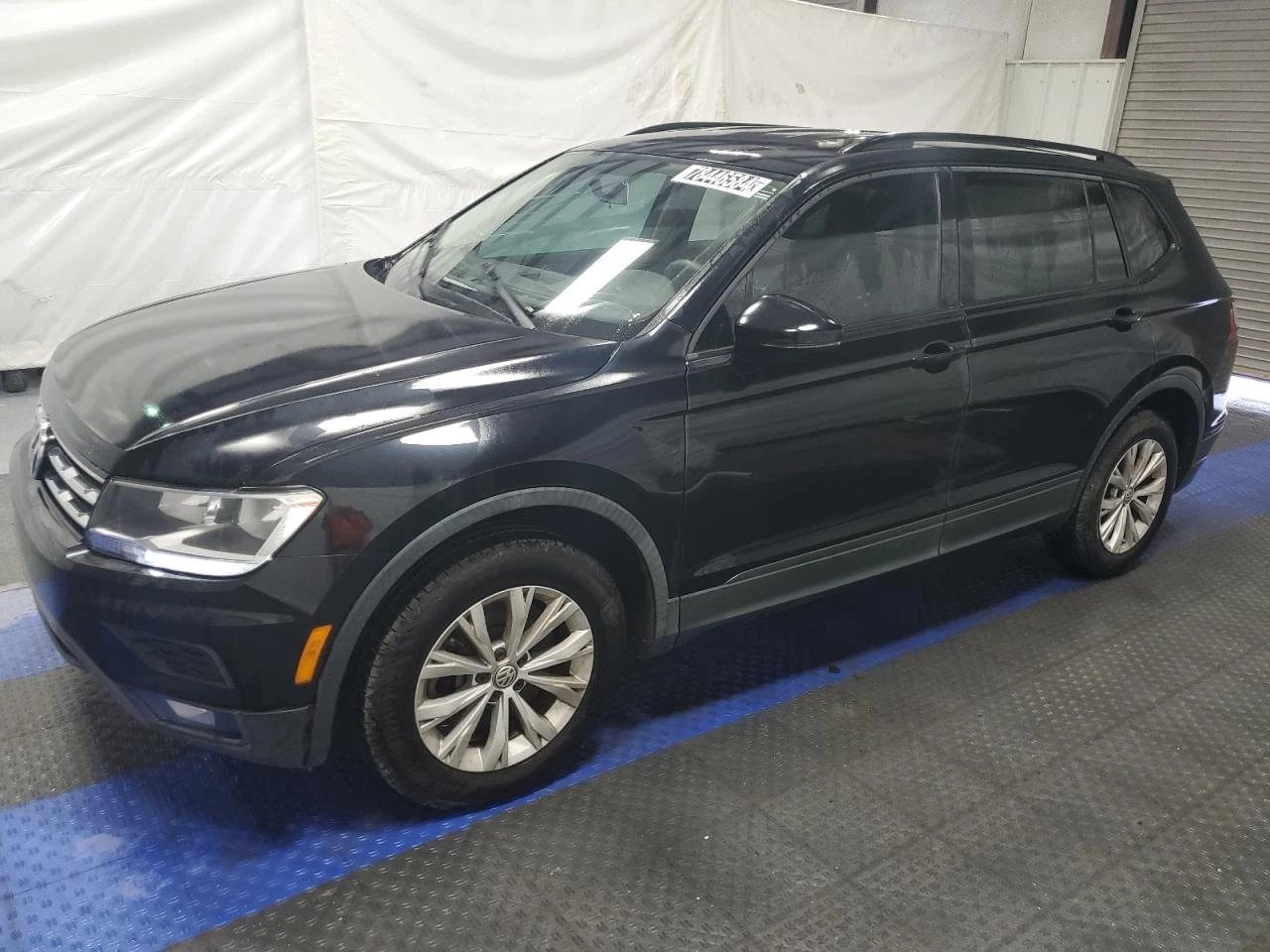 VW Tiguan S - [1] 