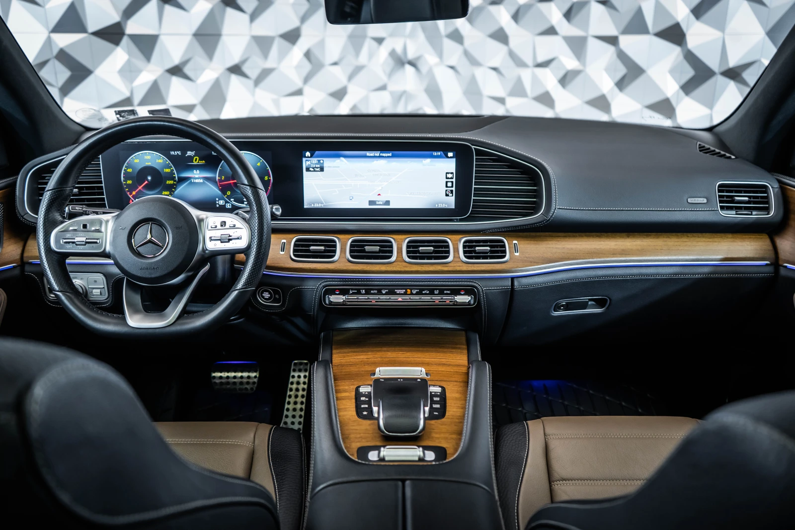 Mercedes-Benz GLS 350 d AMG* Burm* Pano* 360 - изображение 10