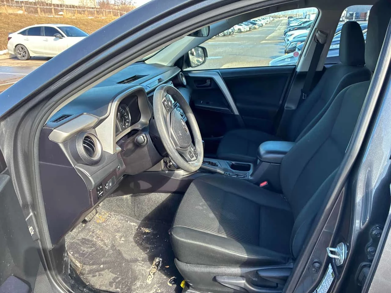 Toyota Rav4 * LE * CARFAX * БЕЗ ПЪРВОНАЧАЛНА ВНОСКА - изображение 5