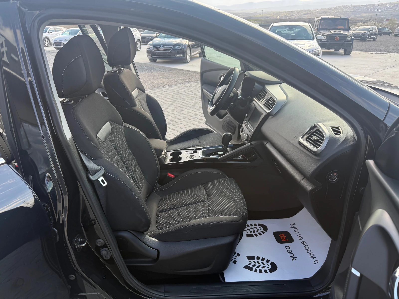 Renault Kadjar 1.5dci Собствен лизинг !!!, снимка 14 - Автомобили и джипове - 54068798