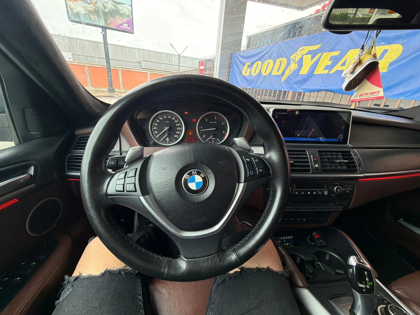 BMW X6 3.0D* Светеща* Таван* Android, снимка 12 - Автомобили и джипове - 54583362