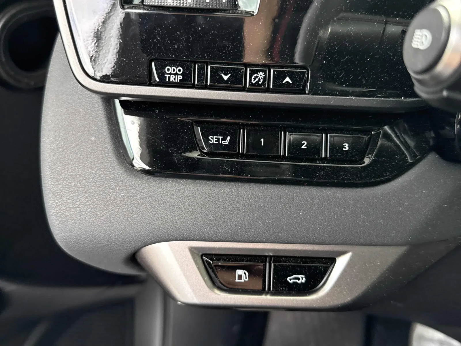 Lexus RX 350h ������ ����� * ��������� * �������� * CARFAX | Mobile.bg � ����������� 11