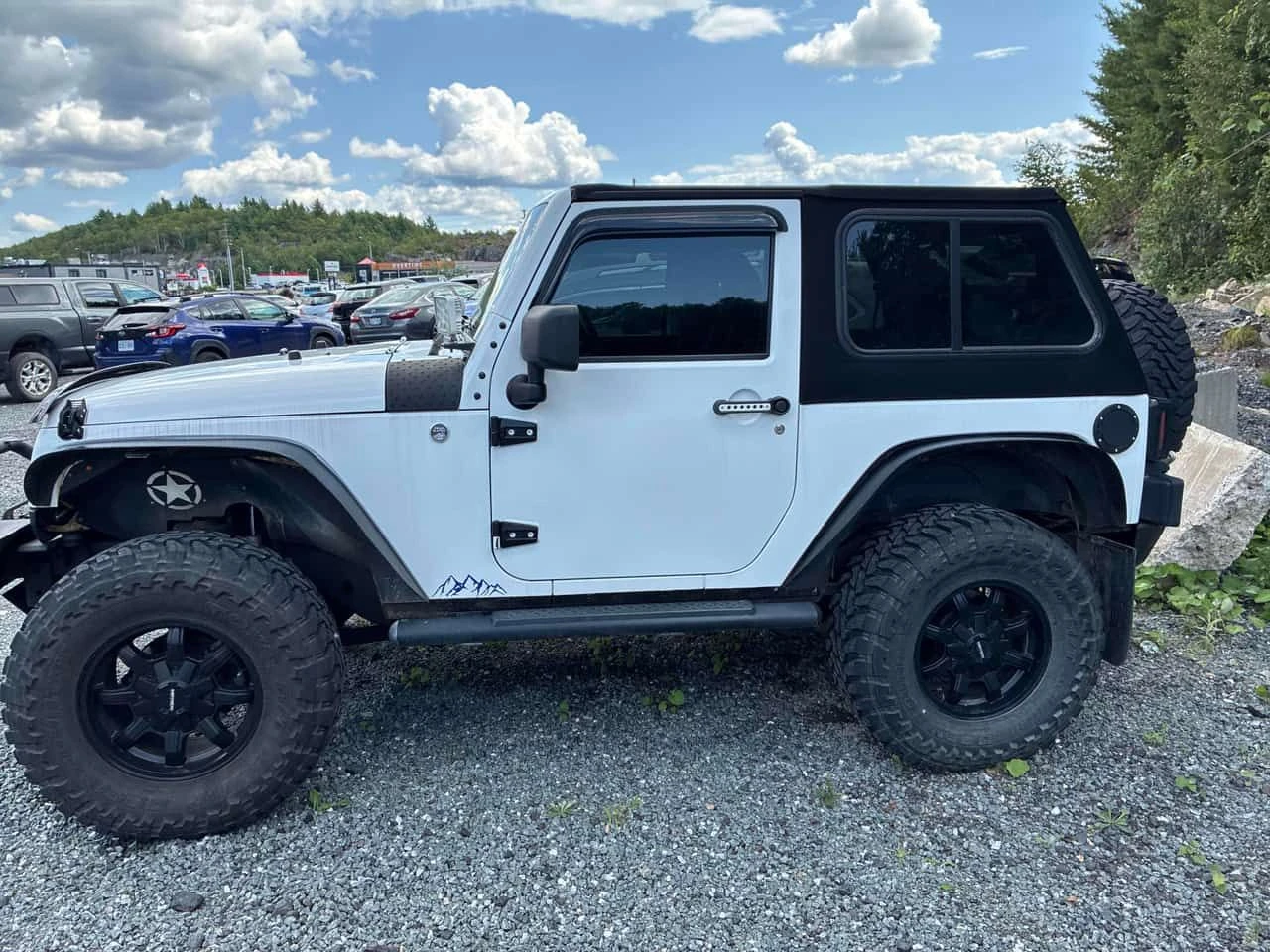 Jeep Wrangler * Sahara * АВТОКРЕДИТ БЕЗ ПЪРВОНАЧАЛНА ВНОСКА* , снимка 2 - Автомобили и джипове - 55640752