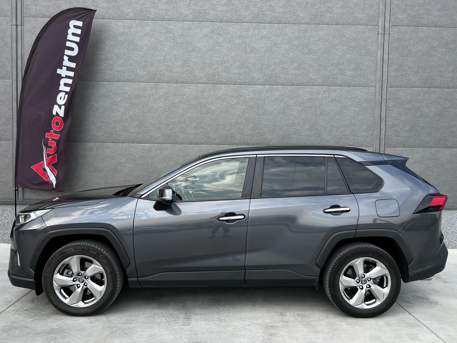 Toyota Rav4 Luxury Hybird AWD-i, снимка 8 - Автомобили и джипове - 55732023