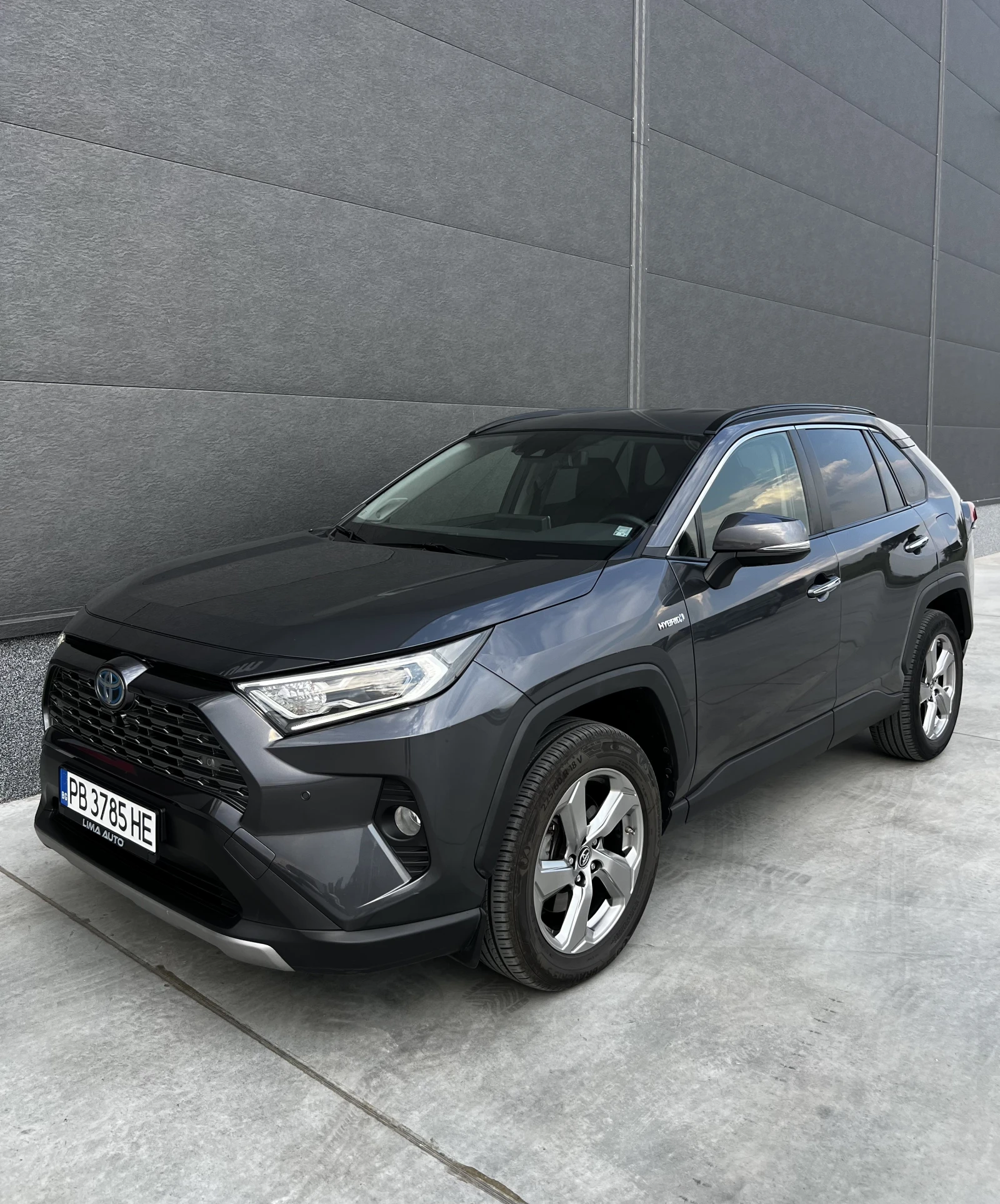 Toyota Rav4 Luxury Hybird AWD-i, снимка 2 - Автомобили и джипове - 55732023