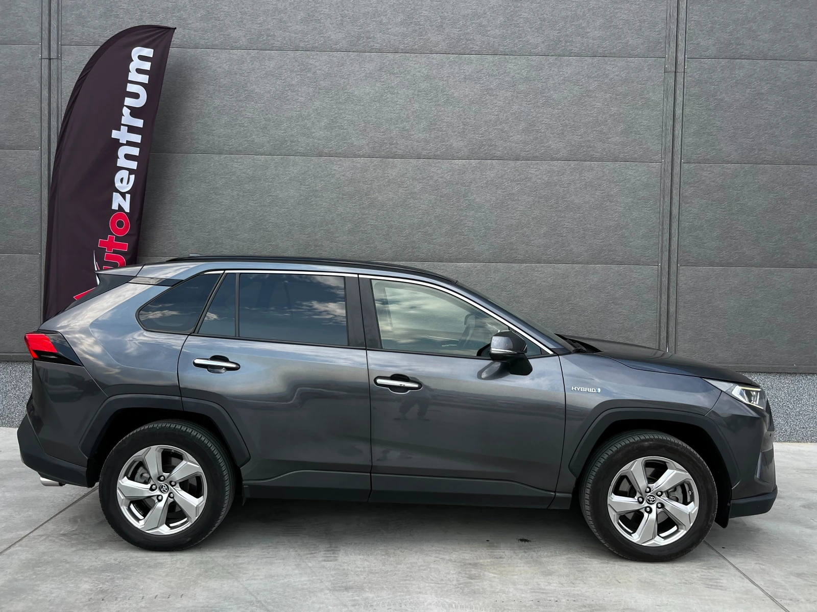 Toyota Rav4 Luxury Hybird AWD-i, снимка 7 - Автомобили и джипове - 55732023