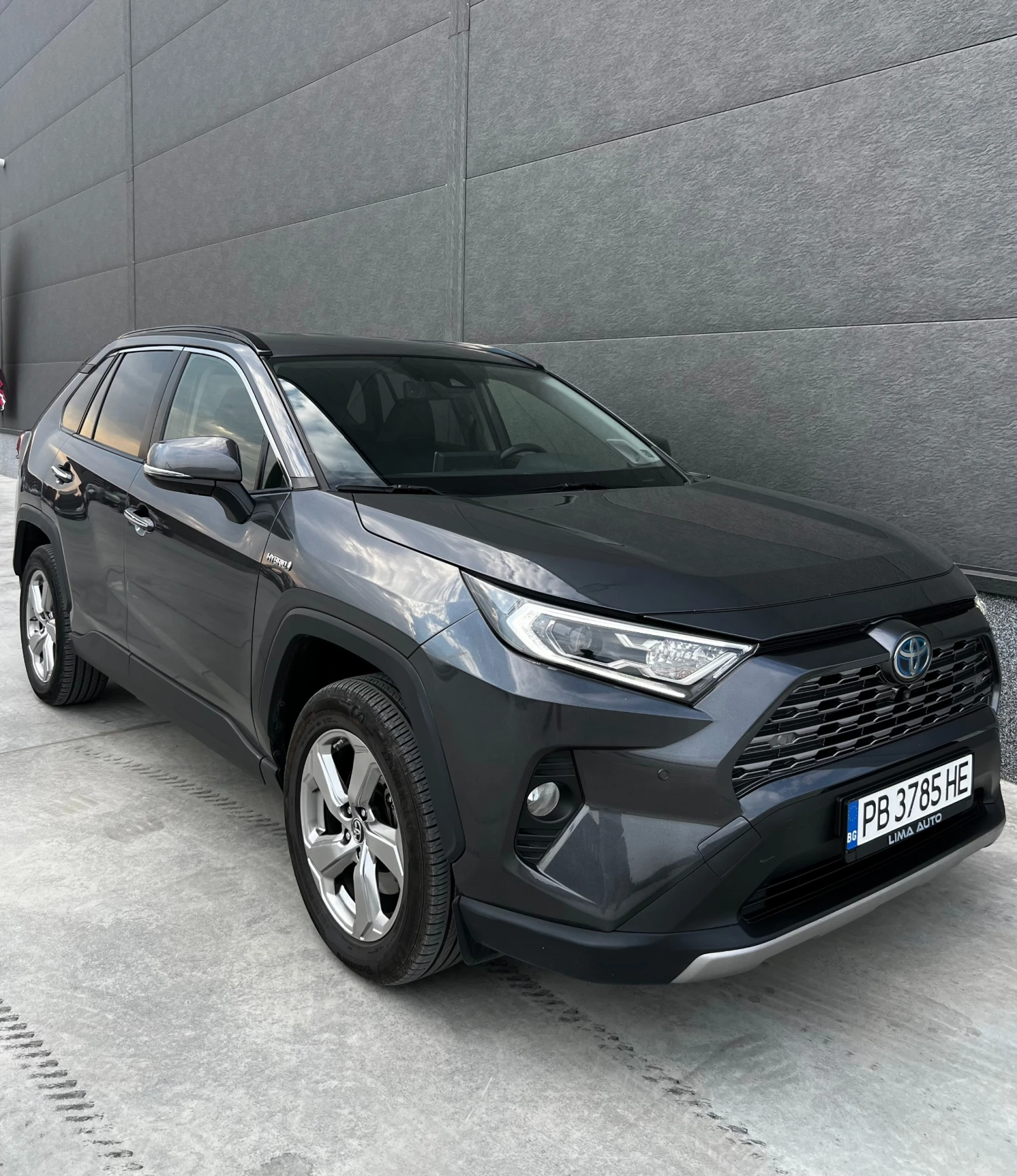Toyota Rav4 Luxury Hybird AWD-i