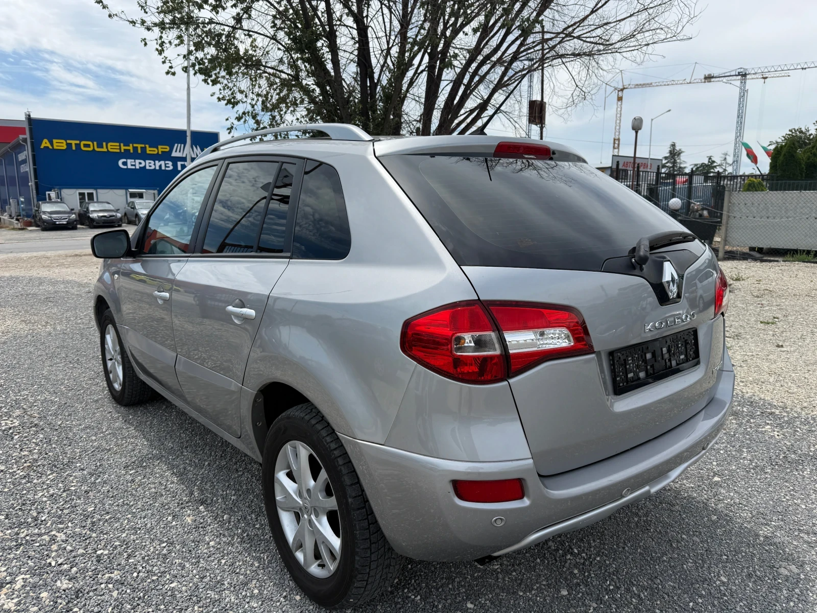 Renault Koleos 2.5i 4x4, снимка 5 - Автомобили и джипове - 55792593