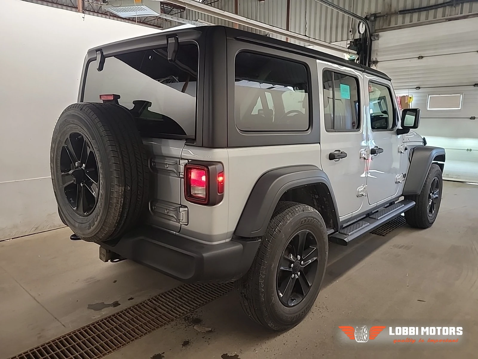 Jeep Wrangler, снимка 3 - Автомобили и джипове - 56099947